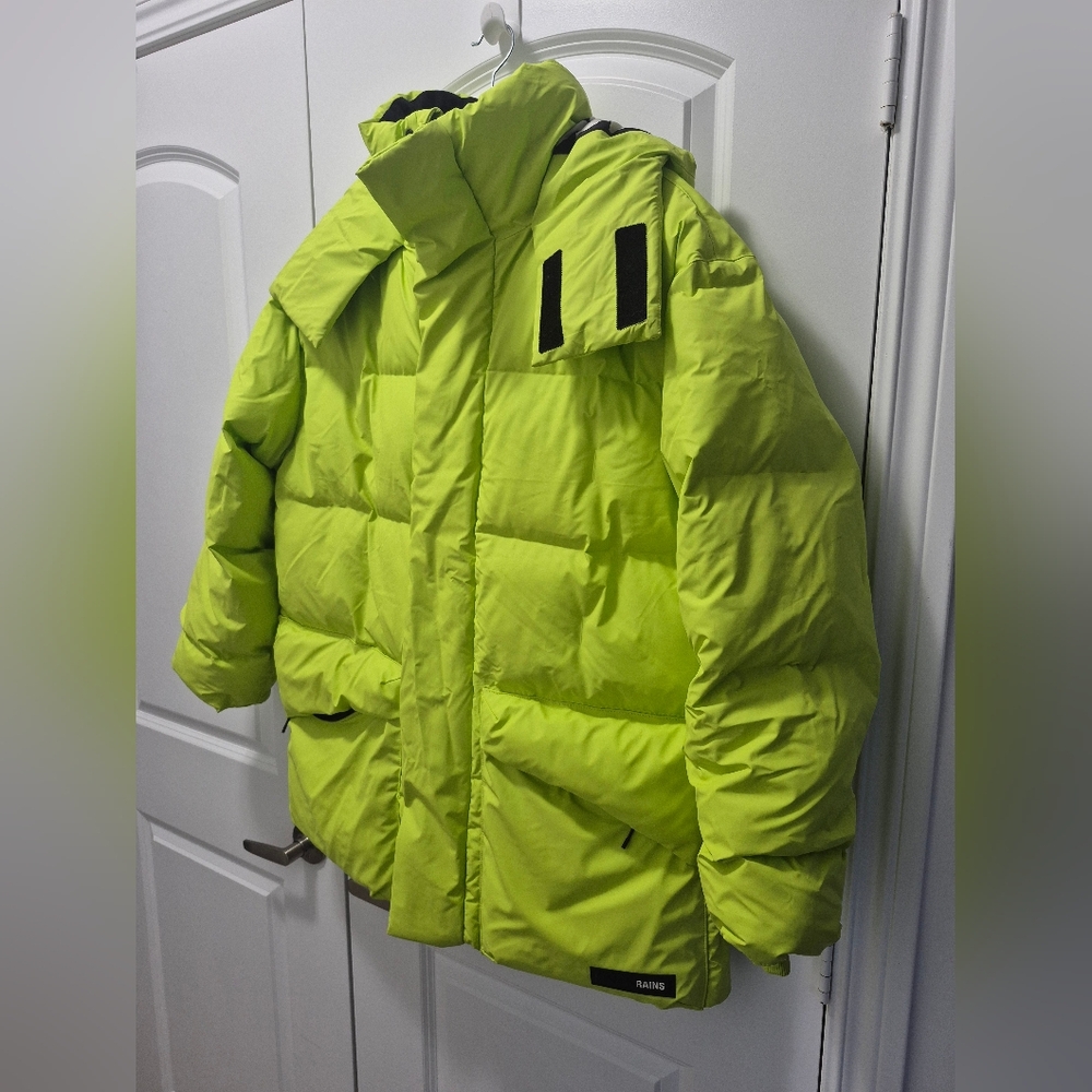 Rains Hooded Padded-Design Jacket, Medium - Picture 9 of 11